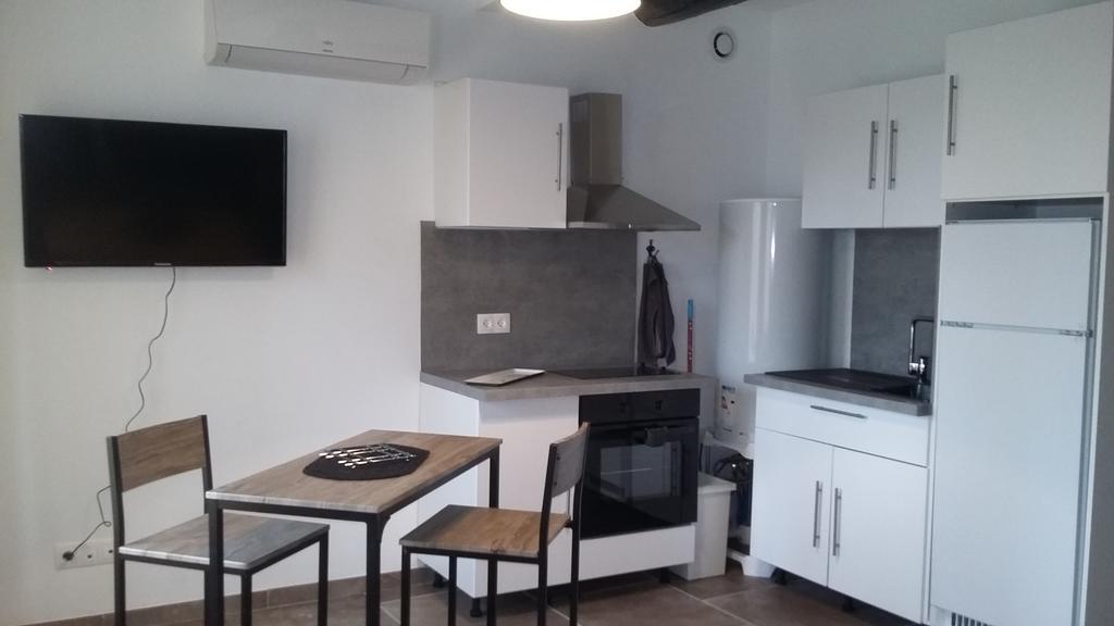 LʼIsle-sur-la-Sorgue Appartement La Pomme D'Or المظهر الخارجي الصورة