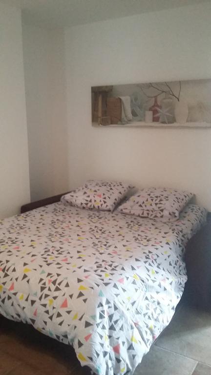 LʼIsle-sur-la-Sorgue Appartement La Pomme D'Or المظهر الخارجي الصورة